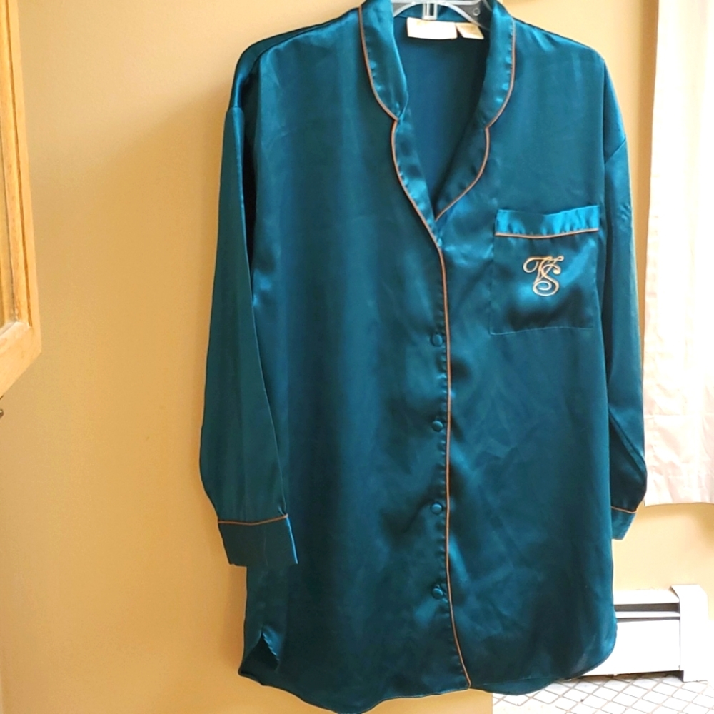 Vintage Victoria's Secret Size S Gold Label Emerald Green Satin Night Sh…